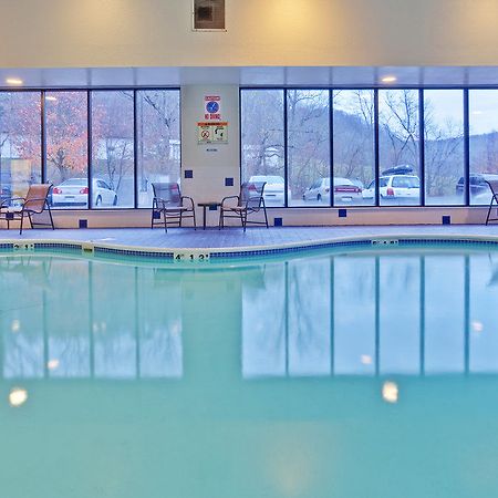 Holiday Inn Express Winfield - Teays Valley Hurricane Létesítmények fotó