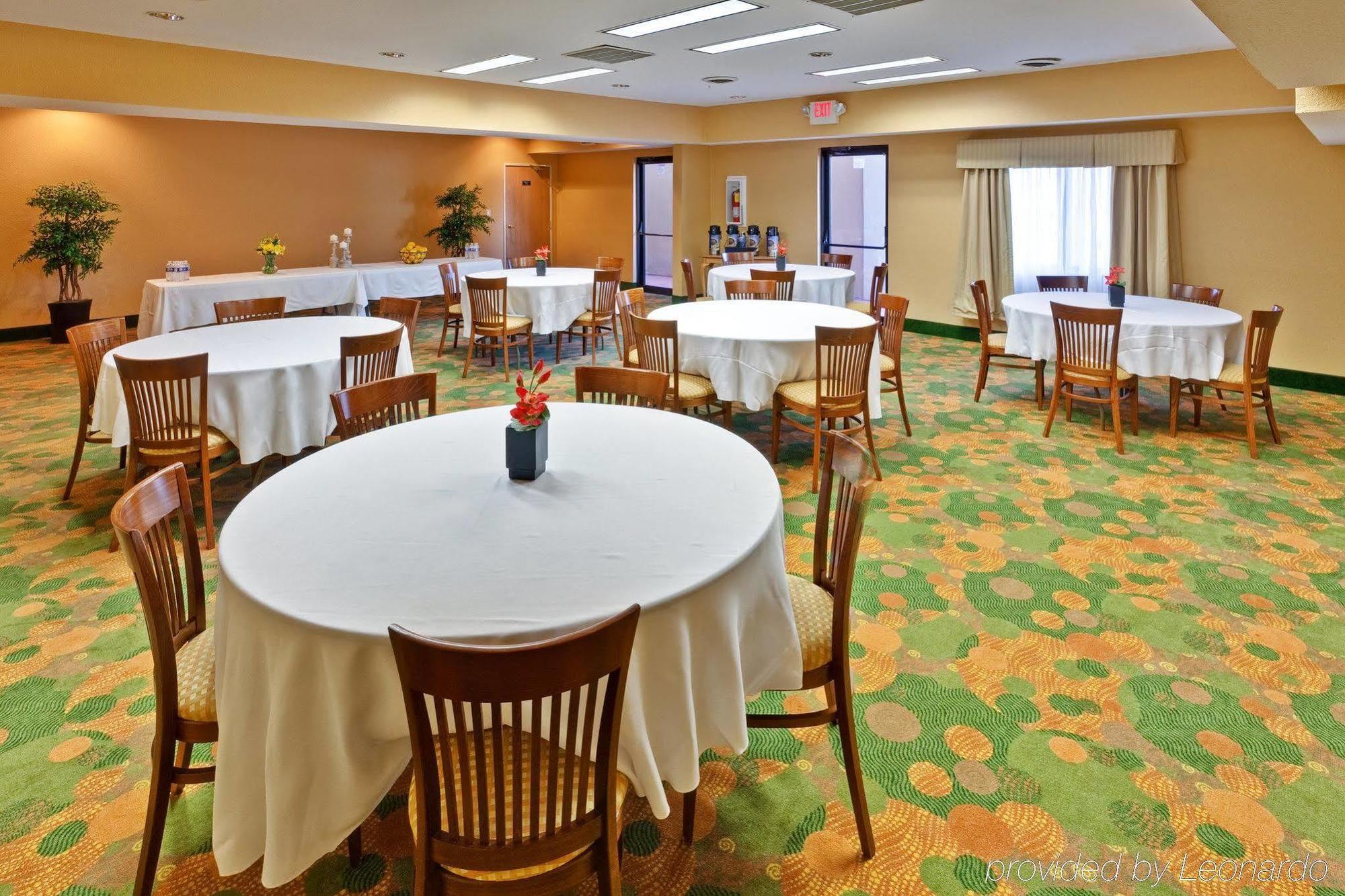 Holiday Inn Express Winfield - Teays Valley Hurricane Étterem fotó
