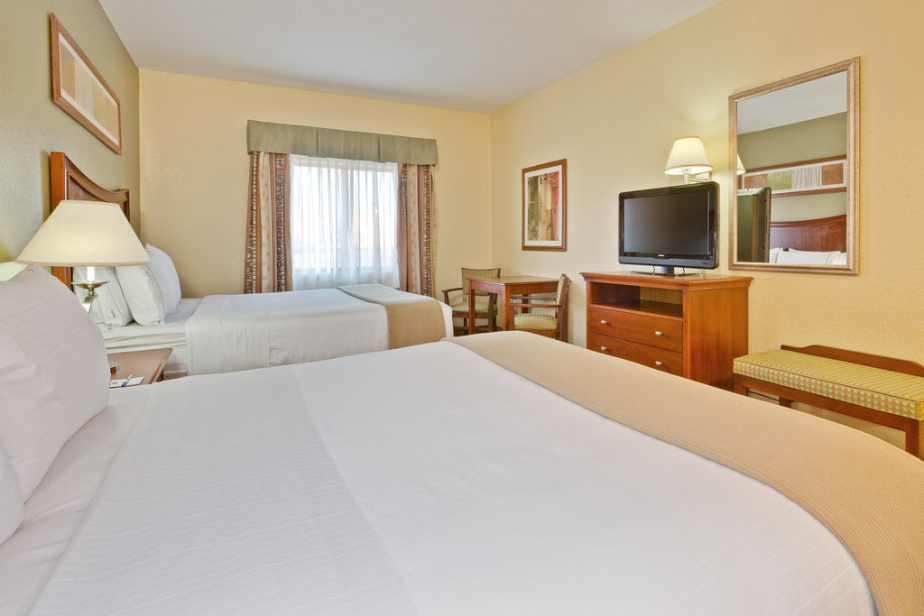 Holiday Inn Express Winfield - Teays Valley Hurricane Kültér fotó